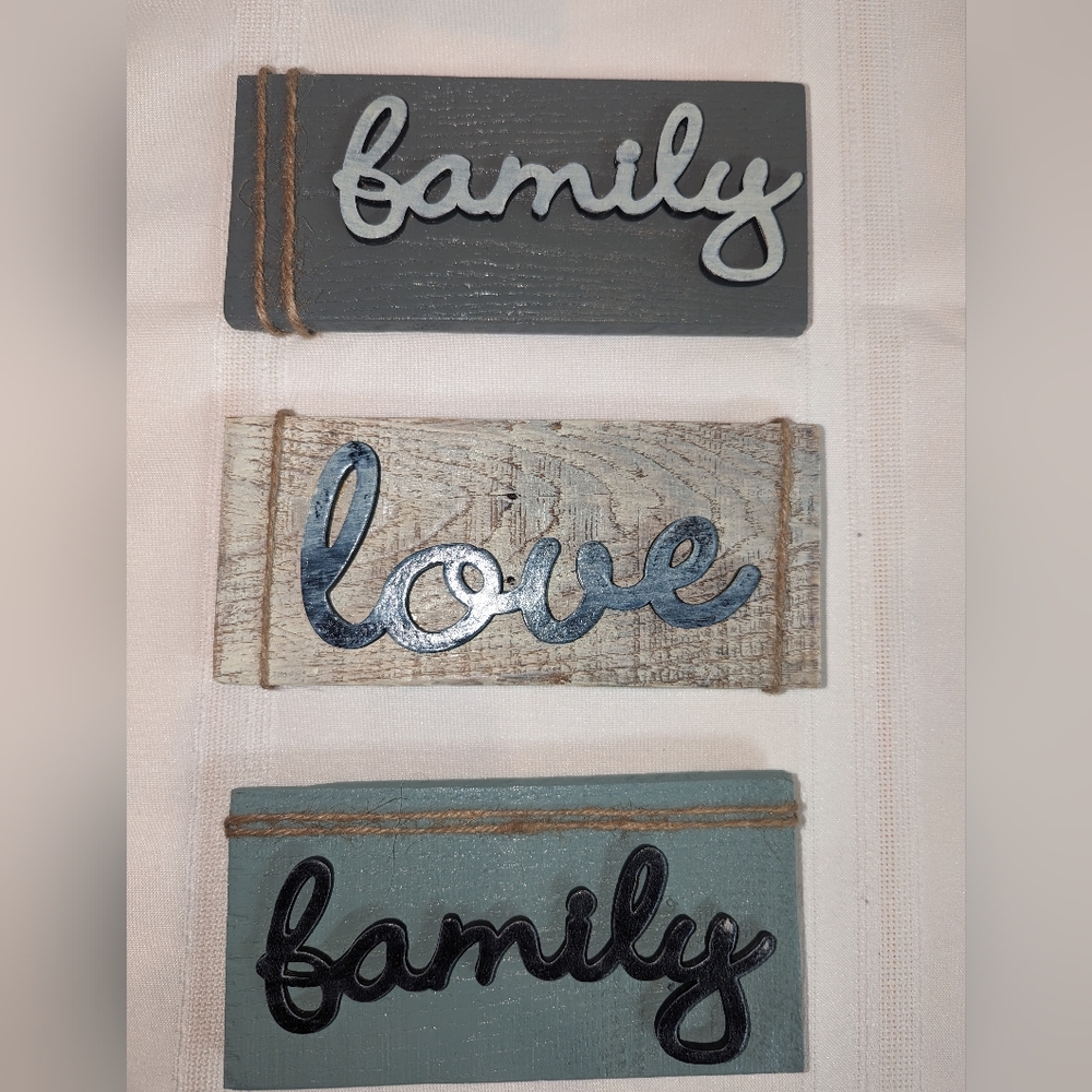 Set of 3 Wood Signs Family/Love